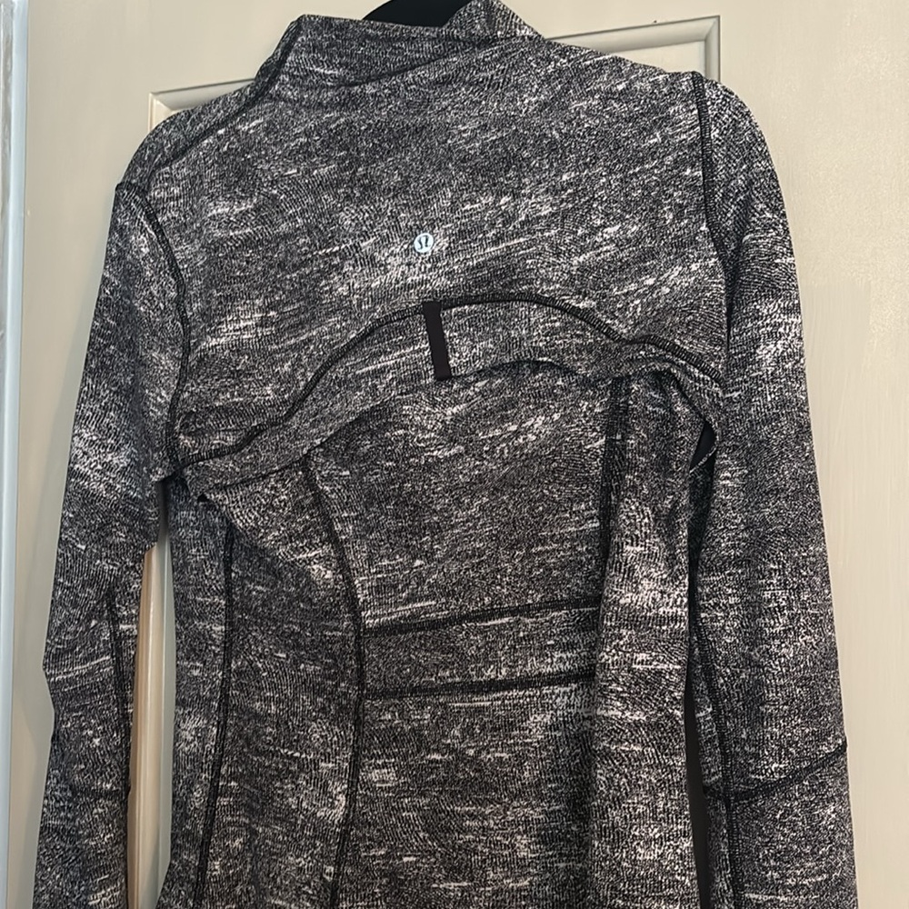 Lululemon align jacket - Picture 3 of 3